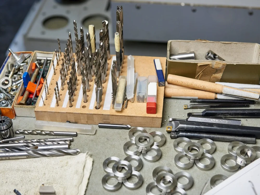 Outils de finition et accessoires de précision